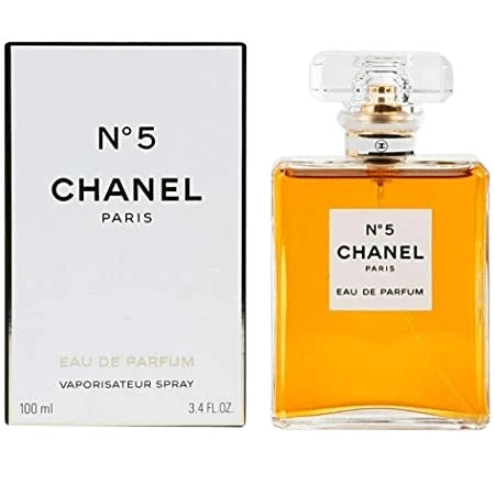 Chanel N°5 Eau de Parfum is an iconic floral-aldehyde fragrance, known for its refined, timeless composition. With a perfect blend of fresh citrus, delicate florals, and warm woody notes, this perfume embodies luxury and sophistication like no other.