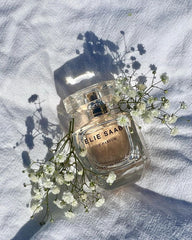 Le Parfum by Elie Saab Eau de Parfum is a luxurious symphony of white florals and honeyed warmth, crafted for women who love a luminous and elegant signature scent. Rich, radiant, and unforgettable, this 100% authentic imported tester offers couture-level fragrance without the high-end price.