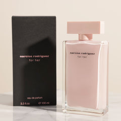 Narciso Rodriguez Eau de Parfum is a sophisticated blend of floral, musky, and woody notes, creating an irresistibly modern and sensual scent. This 100% authentic Narciso Rodriguez perfume is an imported tester, ensuring premium quality, longevity, and projection at an unbeatable price.