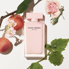 Narciso Rodriguez Eau de Parfum is a sophisticated blend of floral, musky, and woody notes, creating an irresistibly modern and sensual scent. This 100% authentic Narciso Rodriguez perfume is an imported tester, ensuring premium quality, longevity, and projection at an unbeatable price.