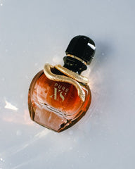 Pure XS Eau de Parfum by Paco Rabanne is a daringly seductive scent that fuses sweet and exotic notes with a bold floral heart. It’s made for the woman who owns her allure and embraces confidence in every step. This 100% authentic imported tester delivers top-tier quality and long-lasting performance without the designer price.