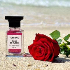 Rose de Russie by Tom Ford is a stunning fusion of spicy white pepper, opulent rose, and deep leather, creating a darkly romantic and unforgettable scent. This 100% authentic imported tester offers Tom Ford’s luxury experience without the premium price.