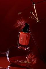 SI Passione Eau de Parfum by Giorgio Armani is a fearless blend of bright fruits and florals with a deep, seductive base. Crafted for the modern woman who says “yes” to passion, this 100% authentic imported tester delivers luxurious scent, lasting quality, and unforgettable allure without the luxury price tag.