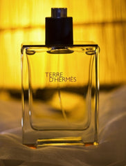 Terre D’Hermès Eau de Toilette is a masterful composition of citrus, spice, and woods. Bold yet grounded, it captures the spirit of the modern man confident, introspective, and deeply connected to the world around him. This 100% authentic imported tester delivers the prestige of Hermès with long-lasting performance at unmatched value.