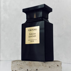 Tom Ford Tuscan Leather Eau de Parfum is a rich and opulent scent that blends leather, spices, and woods for an unmistakable aura of luxury. This 100% authentic imported tester offers premium quality, longevity, and projection at an unbeatable price.