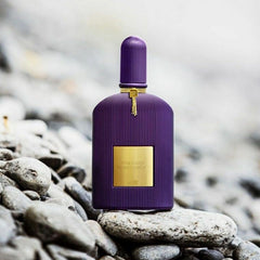 Tom Ford Velvet Orchid Eau de Parfum is a bold, floral-oriental fragrance with a rich blend of florals, warm spices, and deep woody notes. This scent is seductive, mysterious, and unforgettable—perfect for the modern woman who loves sophistication. This 100% authentic Tom Ford perfume is an imported tester, offering exceptional quality, longevity, and projection at an affordable price.