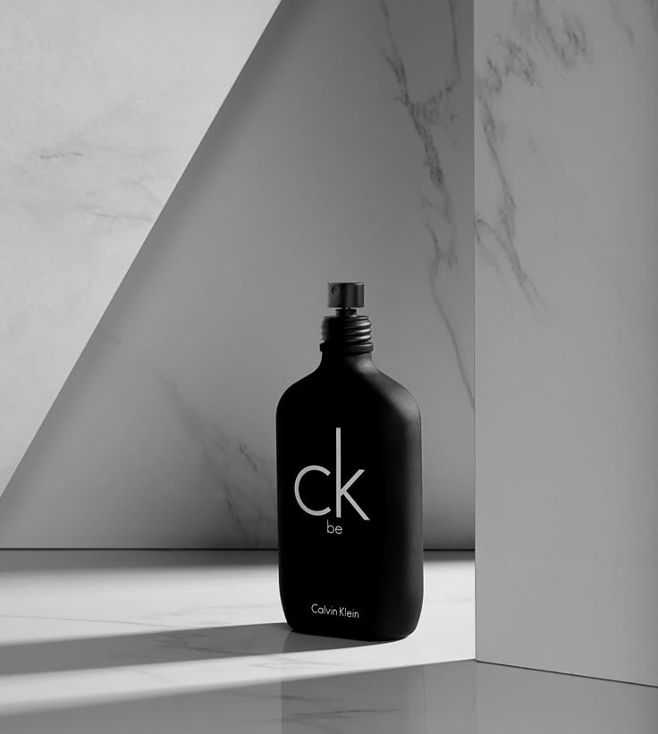 CK Be Eau de Toilette by Calvin Klein is a minimalist, fresh, and comforting scent made for everyone. It's a soft yet energizing blend of florals, herbs, and woods. Perfect for those who embrace individuality and authenticity. This 100% authentic imported tester gives you timeless Calvin Klein quality at affordable price.