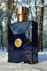 Dior Hypnotic Poison Eau de Parfum is a rich and intoxicating fragrance that combines deep vanilla, almond, and jasmine notes for an irresistibly sensual experience. This 100% authentic Dior perfume is an imported tester, ensuring premium quality, longevity, and projection at an unbeatable price.