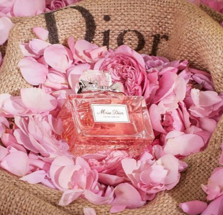 Miss Dior Eau de Parfum by Dior is a celebration of modern femininity wrapped in a bouquet of luxurious florals, sweet fruits, and sensual woods. Romantic and radiant, it’s designed for the woman who exudes elegance and confidence. This 100% authentic imported tester delivers signature Dior quality and timeless beauty all without the premium price tag.