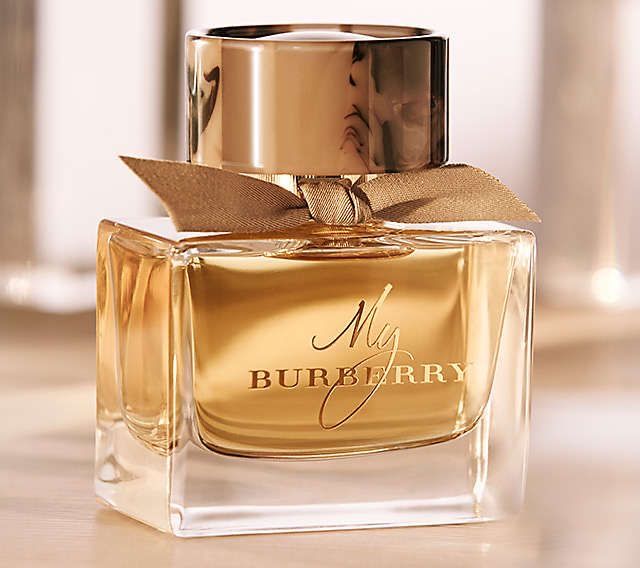 My Burberry Eau de Parfum captures the essence of a London garden after the rain, blending delicate florals with a modern freshness. Inspired by the iconic Burberry trench coat, this scent embodies sophistication, charm, and classic elegance. This 100% authentic imported tester offers luxurious quality without the luxury price tag.