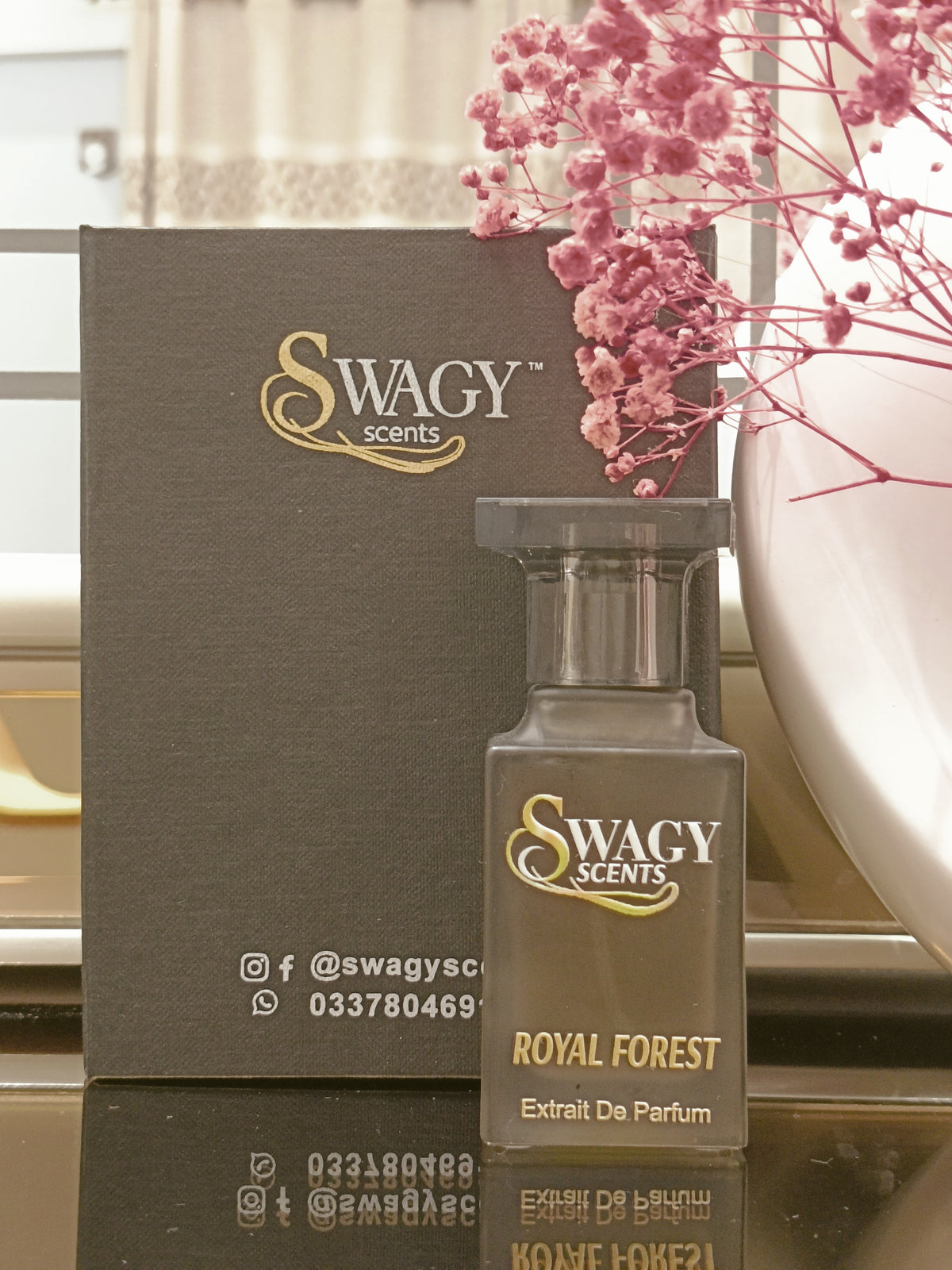 Swagy Scents Royal Forest Eau de Parfum is a captivating blend of vibrant fruits, spicy greens, and deep woods. Inspired by nature’s untamed elegance, it’s crafted for the modern man who commands presence with ease. This 100% authentic imported tester combines standout performance with unbeatable value.